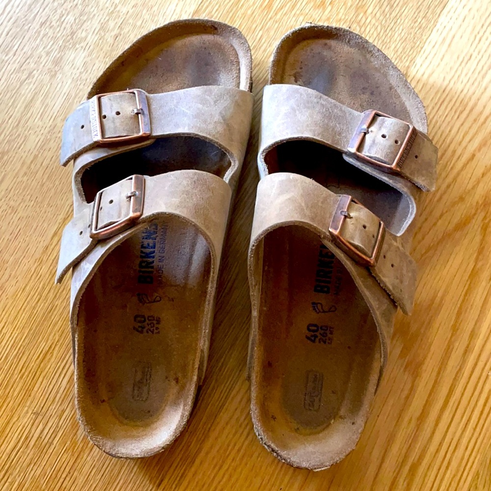 Men’s suede Birkenstock’s